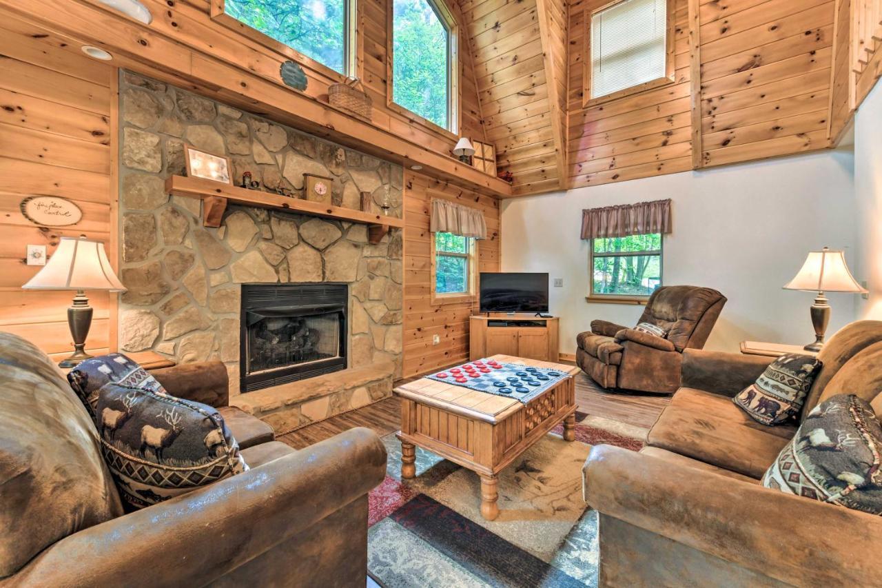Quiet And Secluded Gatlinburg Cabin With Hot Tub! Villa ภายนอก รูปภาพ